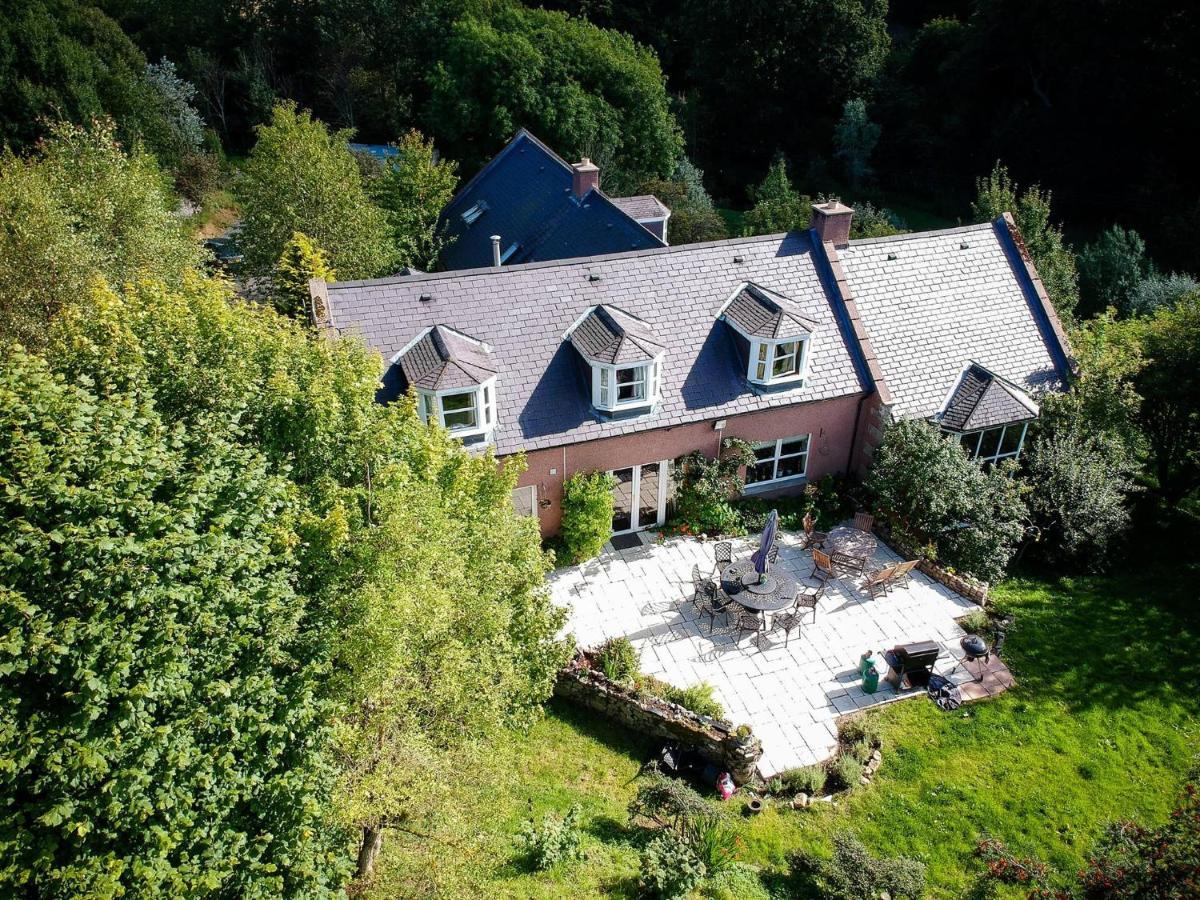 Innis House Insch Bagian luar foto