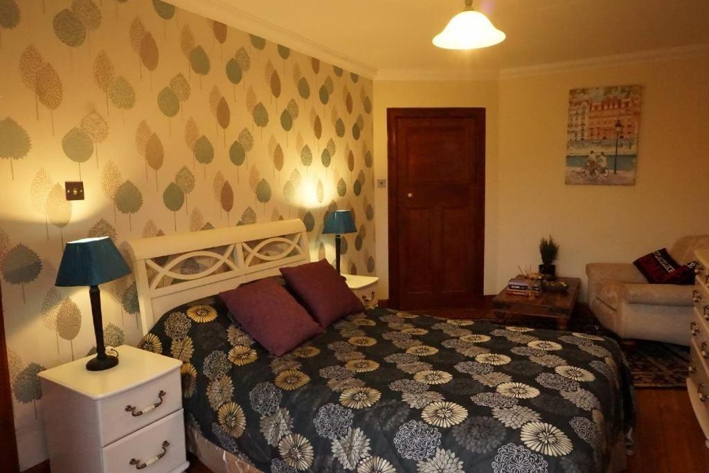 Innis House Insch Bagian luar foto