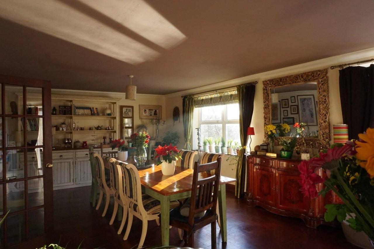 Innis House Insch Bagian luar foto
