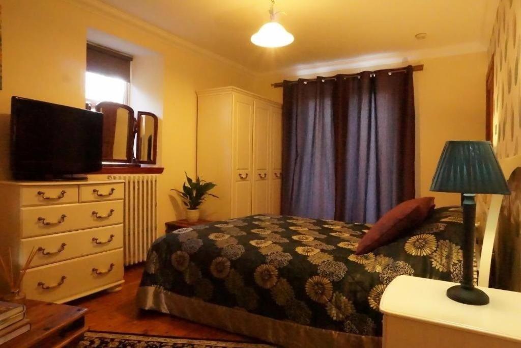 Innis House Insch Bagian luar foto