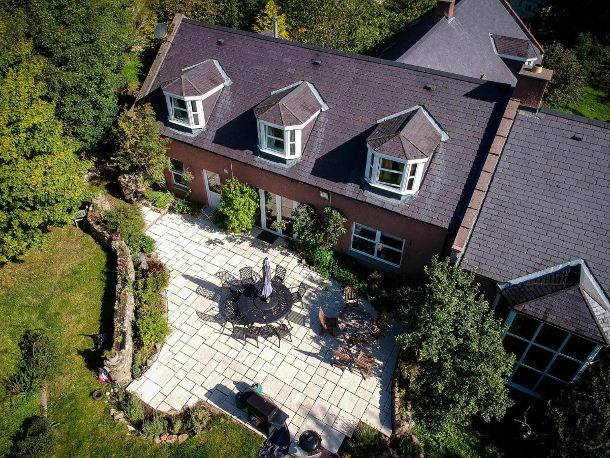 Innis House Insch Bagian luar foto